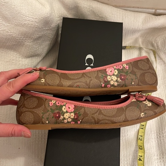 COACH- NWT- FG2563- signature floral ballet flat - size 6.5 - Picture 9 of 11